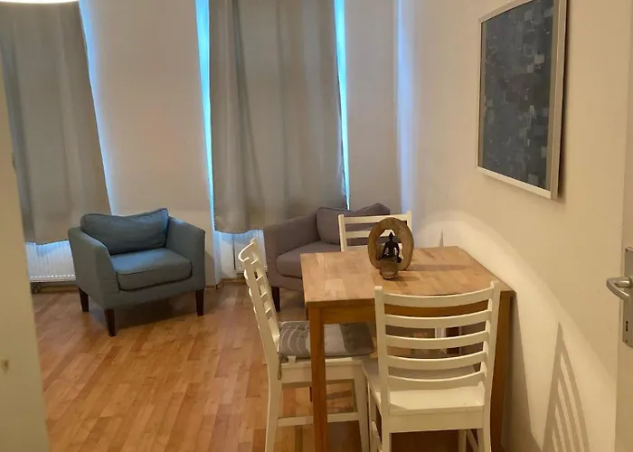 Peaceful 2br 15-min To Ottakring Station 公寓